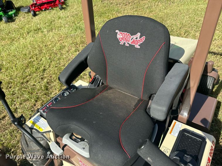 image for item EI4087 Grasshopper 900D ZTR lawn mower