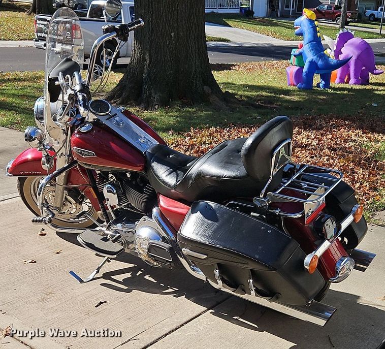image for item EI8536 2007 Harley Davidson FLHRC Road King motorcycle