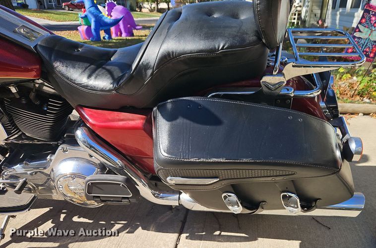 image for item EI8536 2007 Harley Davidson FLHRC Road King motorcycle