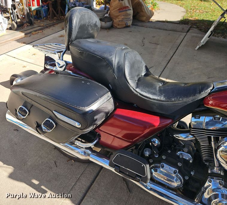 image for item EI8536 2007 Harley Davidson FLHRC Road King motorcycle