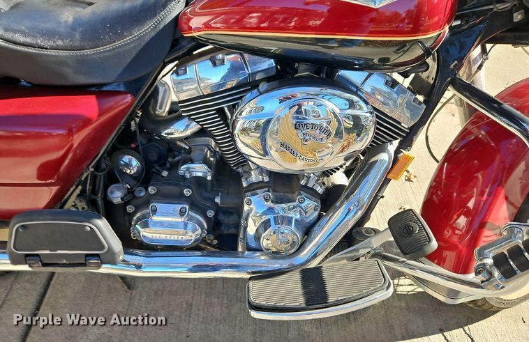 image for item EI8536 2007 Harley Davidson FLHRC Road King motorcycle