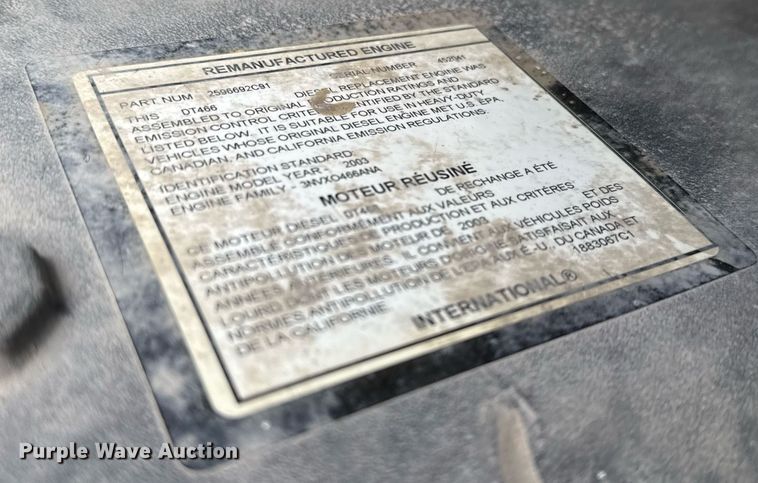 image for item EJ3175 2002 International MA025 flatbed truck