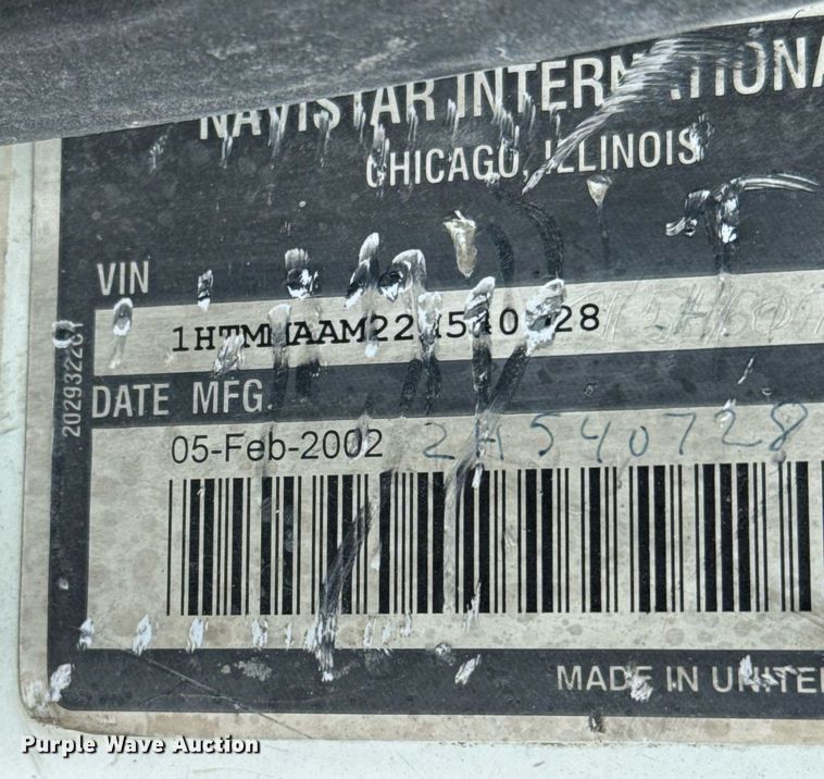 image for item EJ3175 2002 International MA025 flatbed truck