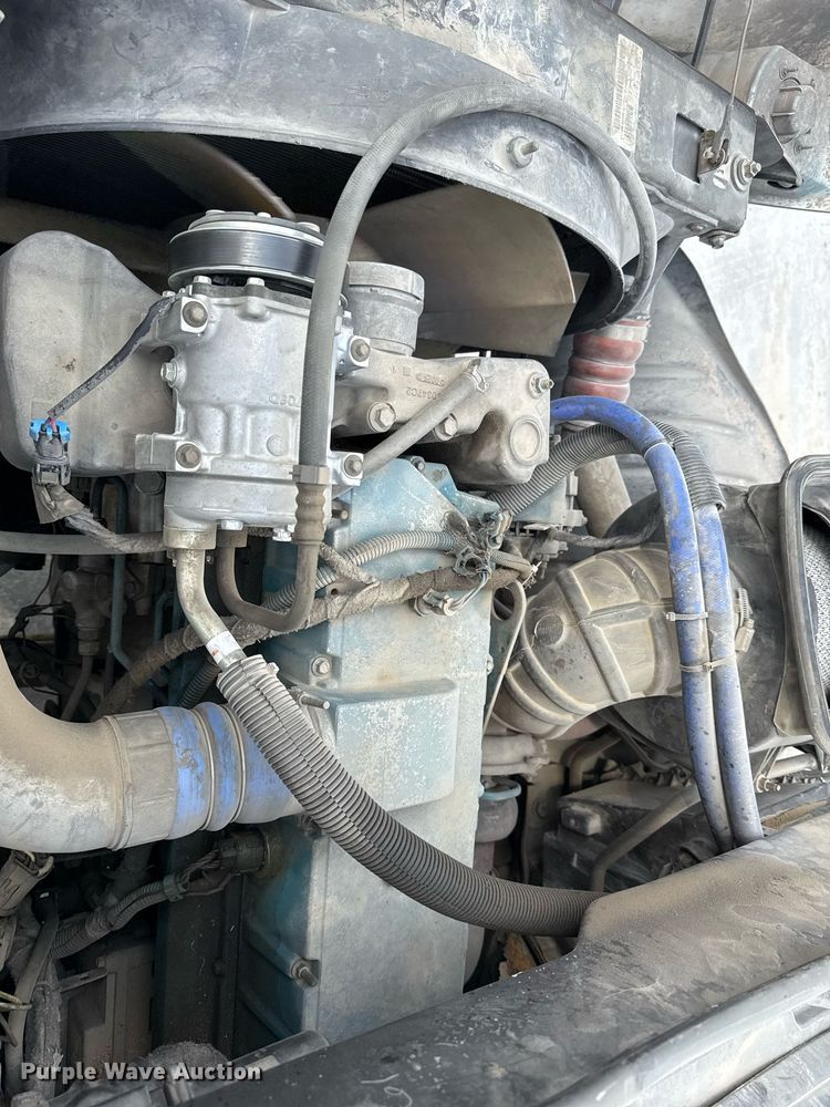 image for item EJ3176 2003 International MA025  flatbed truck