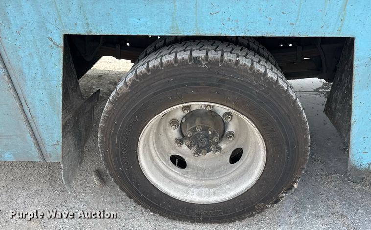 image for item EJ3176 2003 International MA025  flatbed truck