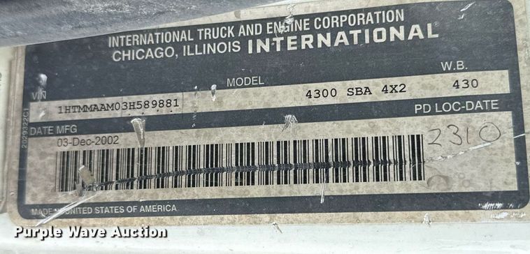 image for item EJ3176 2003 International MA025  flatbed truck