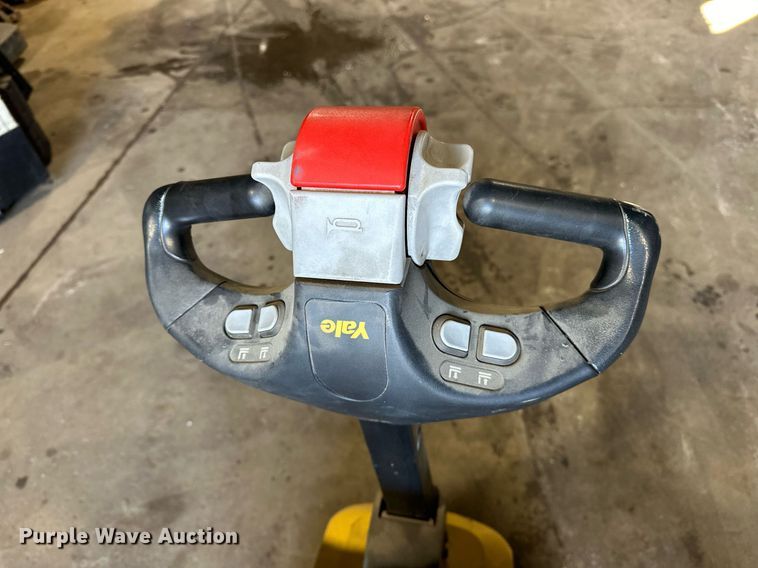 image for item EJ4941 Yale MPB045VGN24T2746 pallet jack