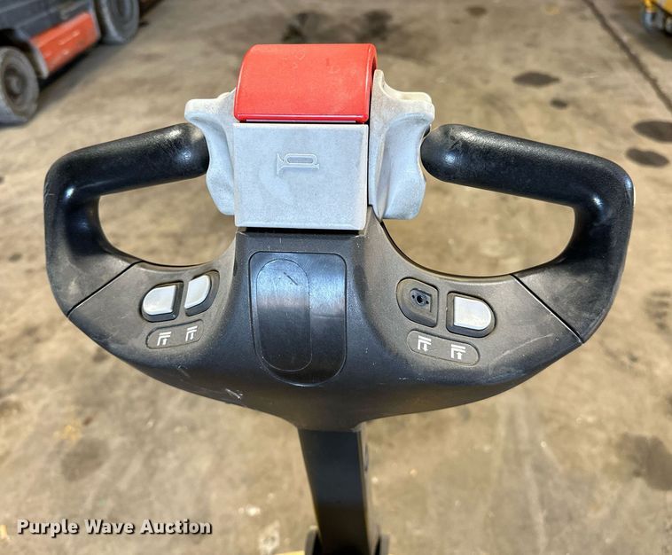 image for item EJ4942 Yale MBP045VGN24T2746 pallet jack