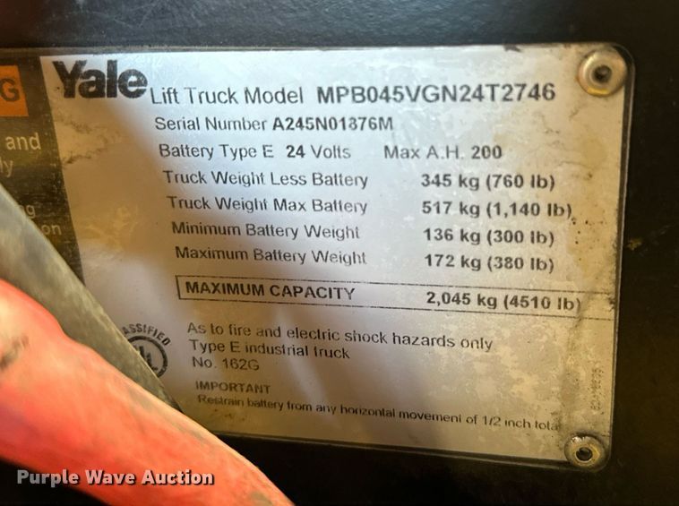 image for item EJ4942 Yale MBP045VGN24T2746 pallet jack