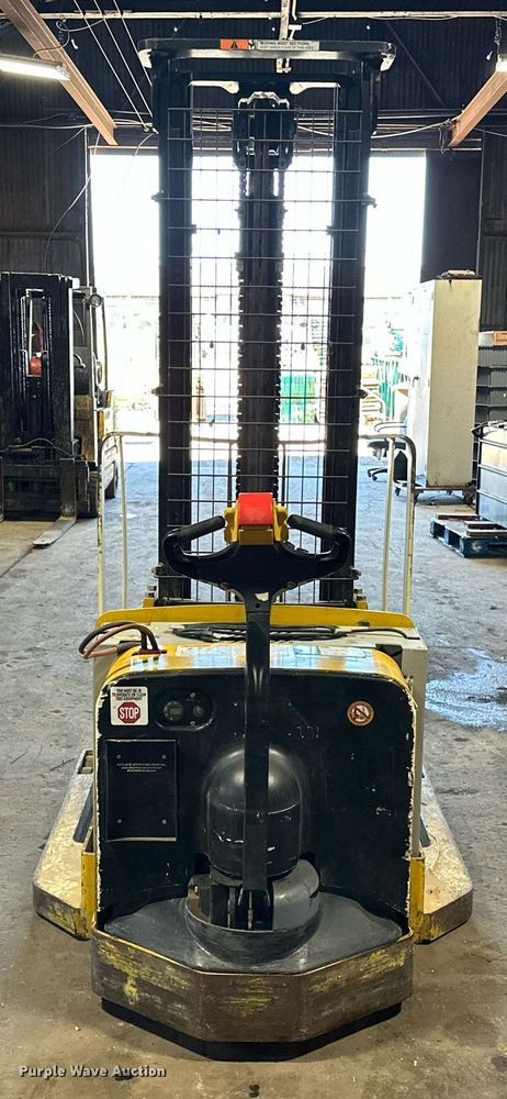 image for item EJ4951 Yale MSW040SFN24TV087 order picker