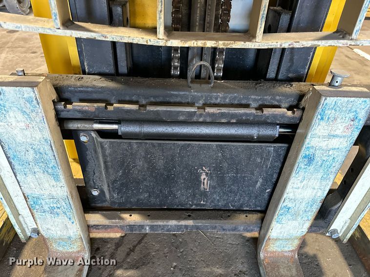 image for item EJ4951 Yale MSW040SFN24TV087 order picker