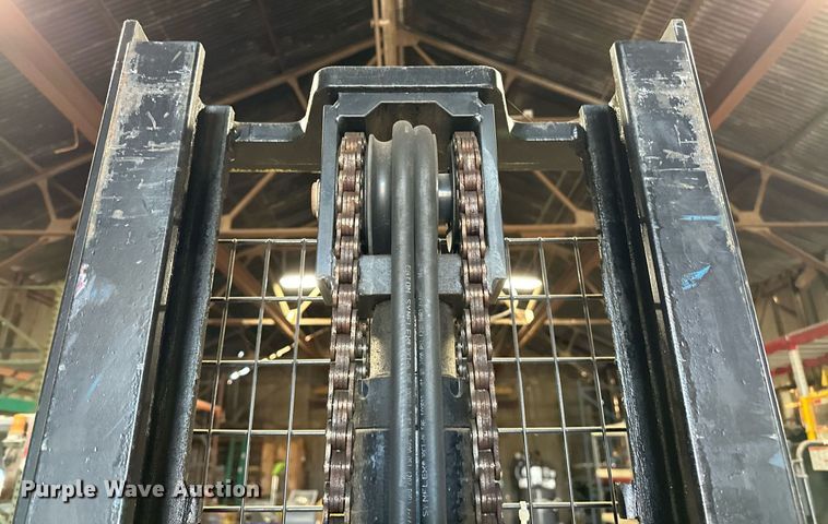 image for item EJ4951 Yale MSW040SFN24TV087 order picker