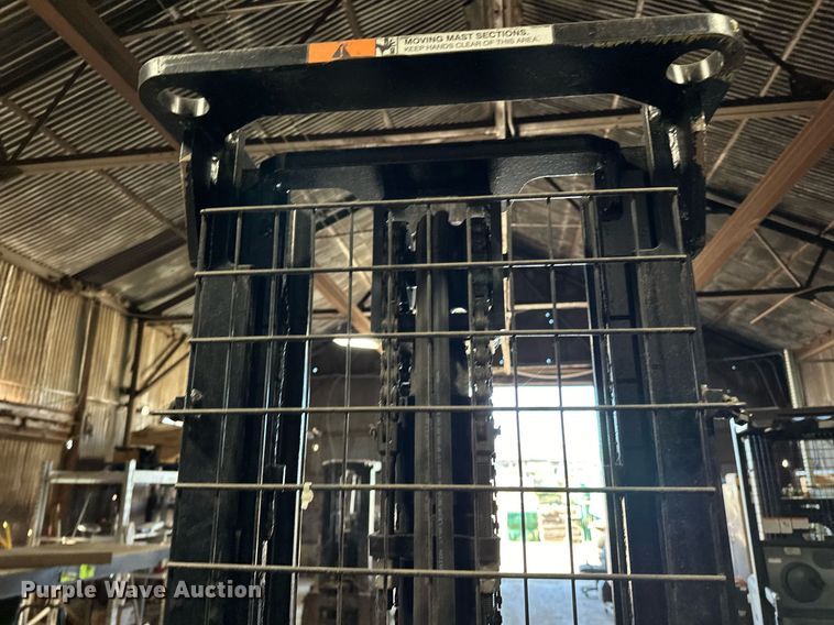 image for item EJ4951 Yale MSW040SFN24TV087 order picker