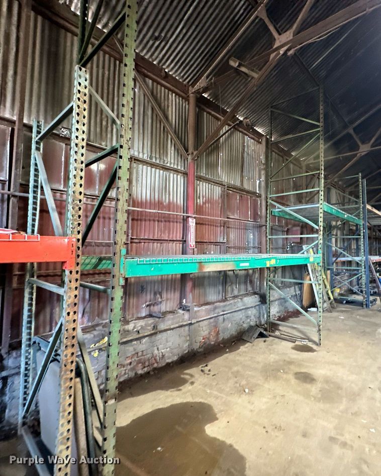 image for item EJ4957 Pallet racking