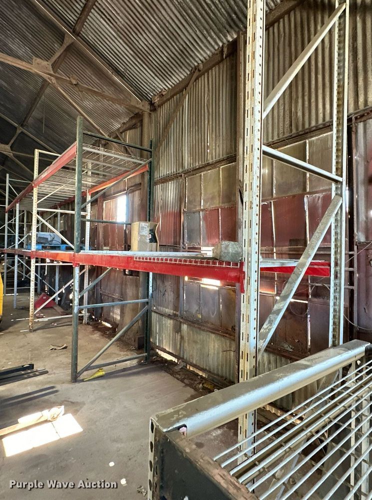 image for item EJ4957 Pallet racking