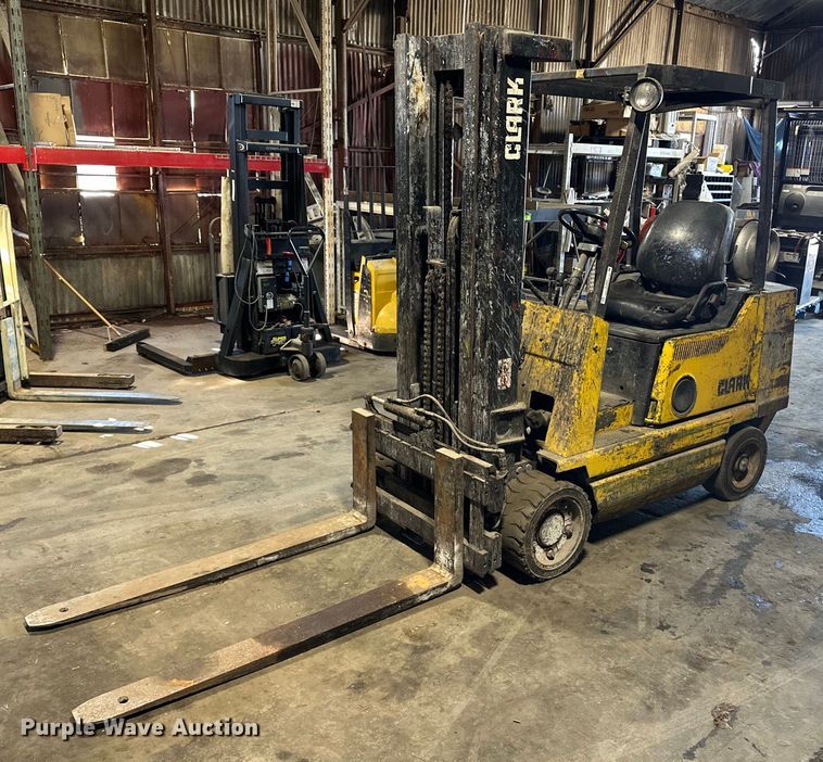 image for item EJ4961 Clark GCS 27 forklift