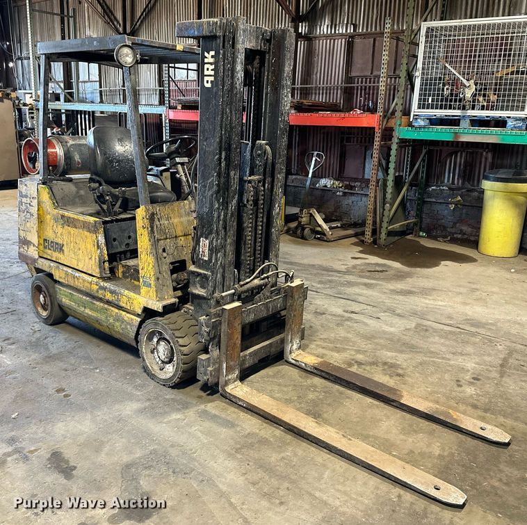 image for item EJ4961 Clark GCS 27 forklift