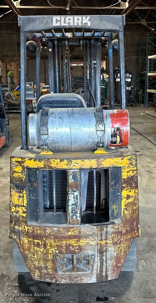 image for item EJ4961 Clark GCS 27 forklift