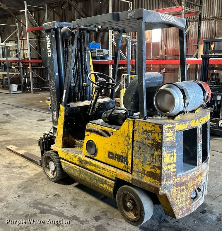 image for item EJ4961 Clark GCS 27 forklift