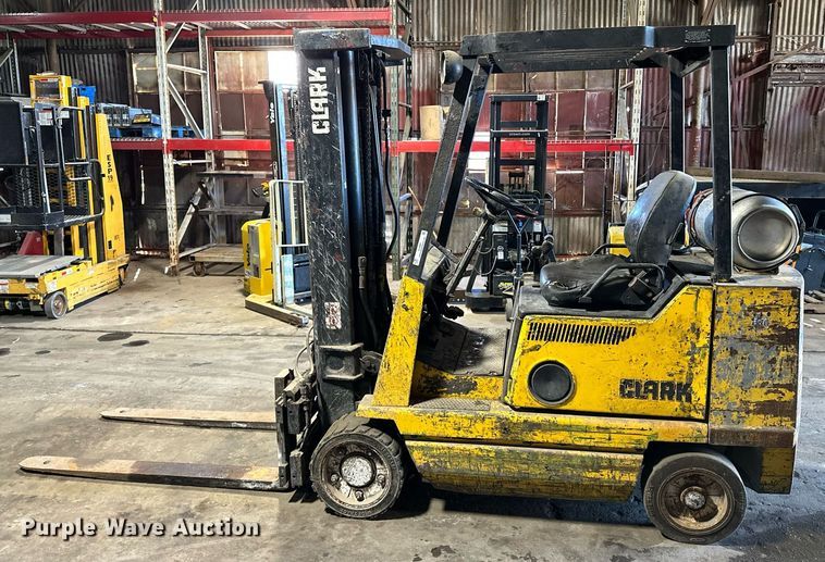 image for item EJ4961 Clark GCS 27 forklift