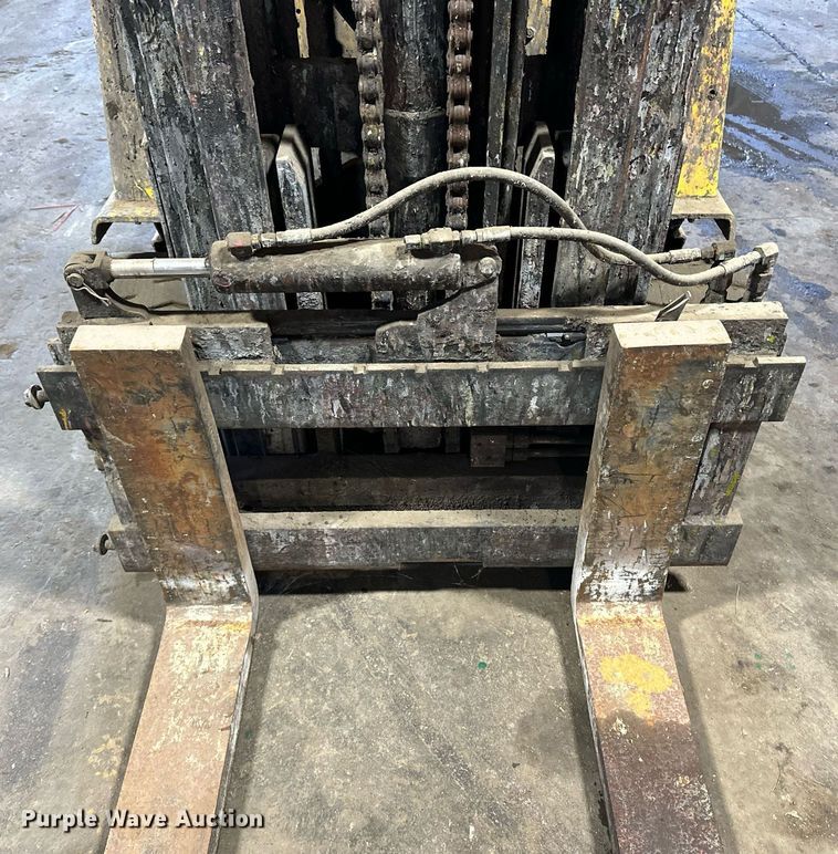 image for item EJ4961 Clark GCS 27 forklift