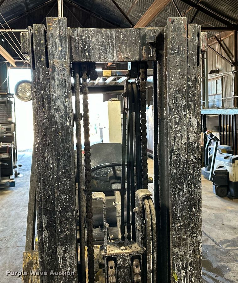 image for item EJ4961 Clark GCS 27 forklift