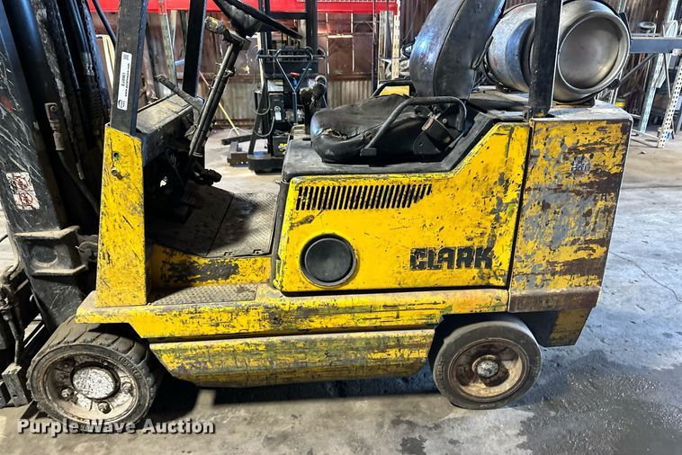 image for item EJ4961 Clark GCS 27 forklift