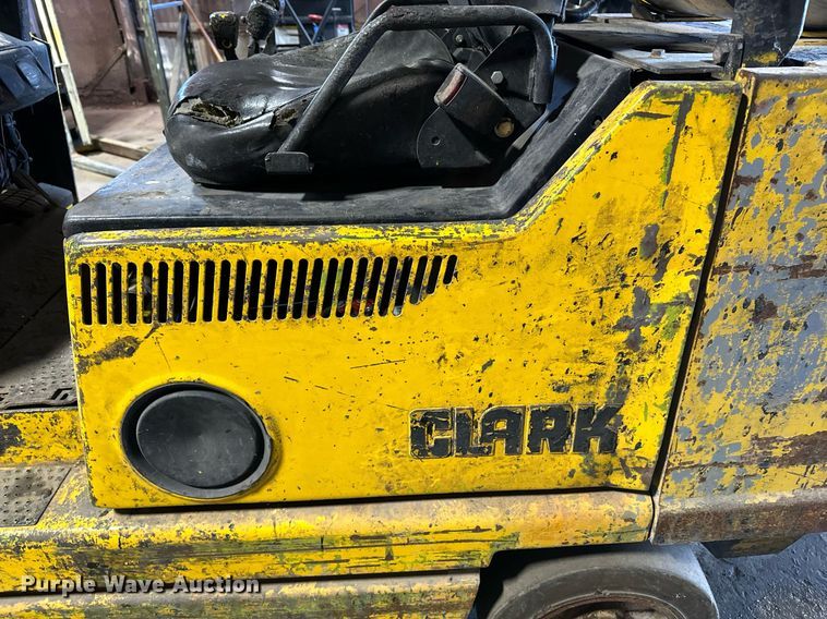 image for item EJ4961 Clark GCS 27 forklift