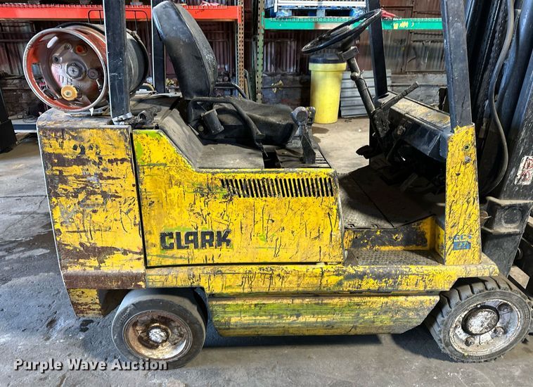 image for item EJ4961 Clark GCS 27 forklift
