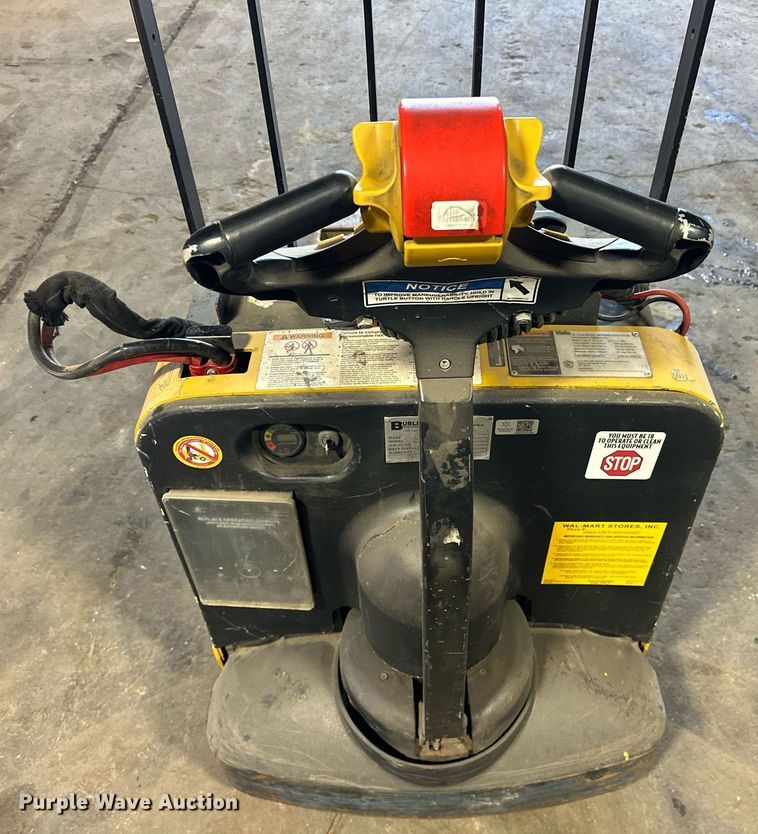 image for item EJ4963 Yale MPW050-EN24T2748 pallet jack