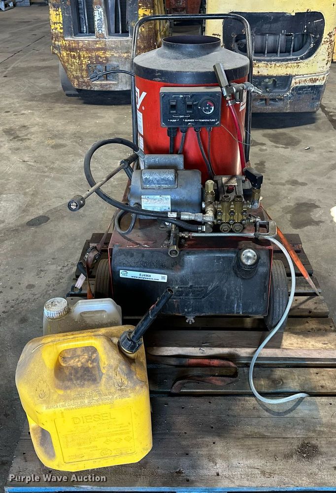 image for item EJ4968 Hotsy 550A hot pressure washer