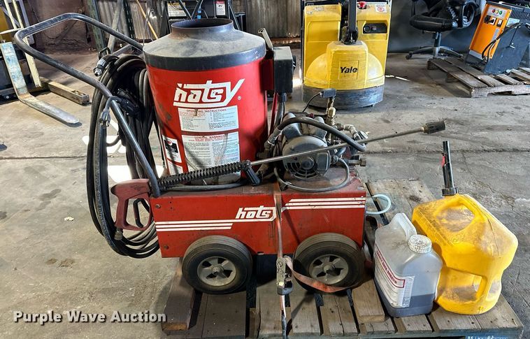 image for item EJ4968 Hotsy 550A hot pressure washer