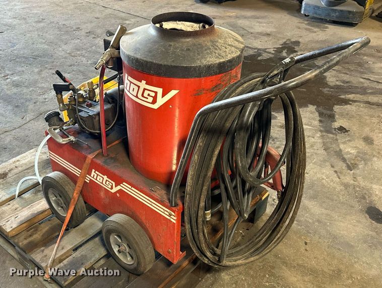 image for item EJ4968 Hotsy 550A hot pressure washer
