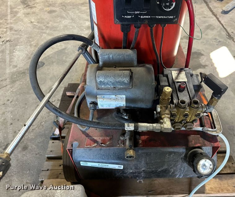 image for item EJ4968 Hotsy 550A hot pressure washer