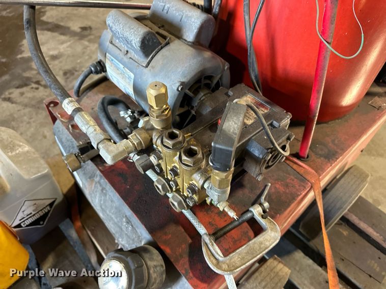 image for item EJ4968 Hotsy 550A hot pressure washer