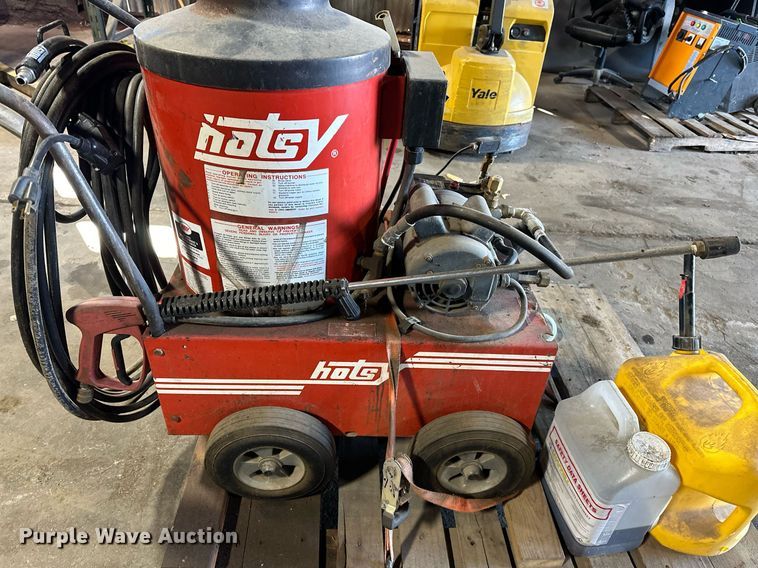 image for item EJ4968 Hotsy 550A hot pressure washer