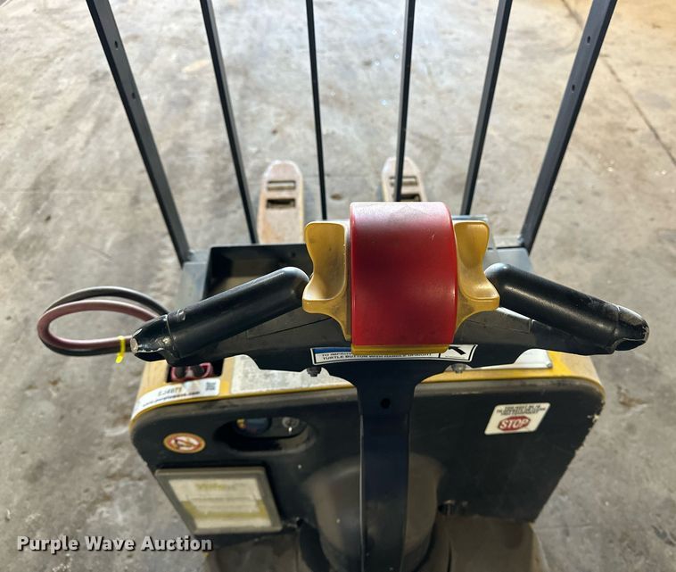 image for item EJ4971 Yale MPW050-EN24T2748 pallet jack
