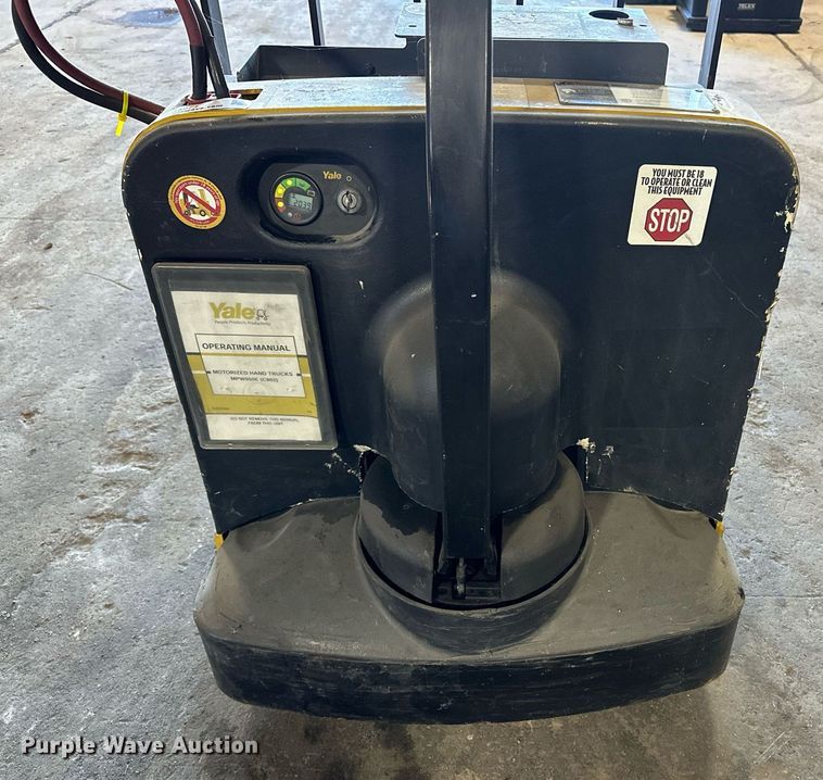 image for item EJ4971 Yale MPW050-EN24T2748 pallet jack