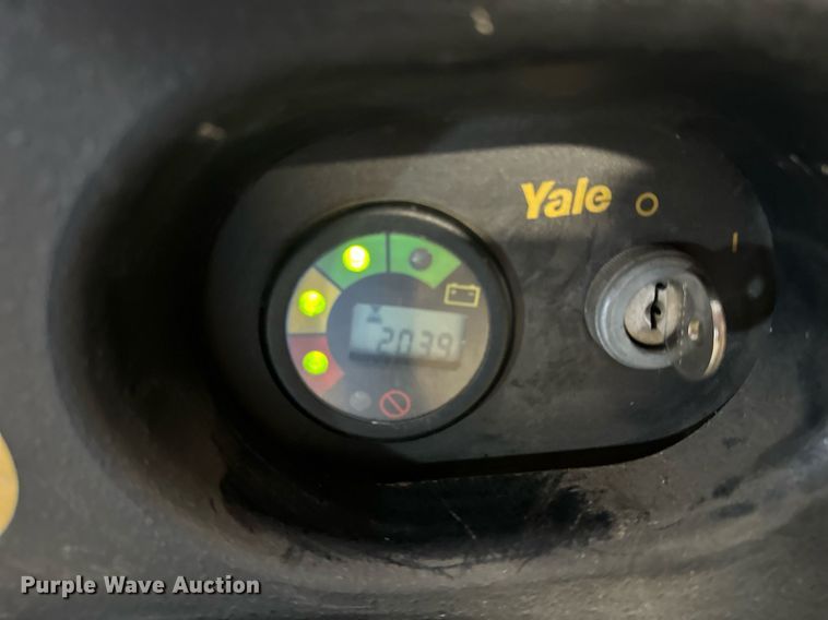 image for item EJ4971 Yale MPW050-EN24T2748 pallet jack