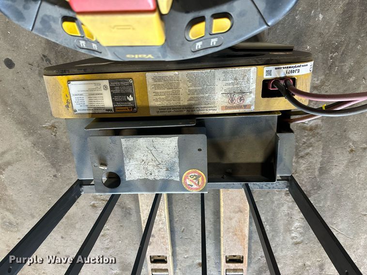 image for item EJ4971 Yale MPW050-EN24T2748 pallet jack