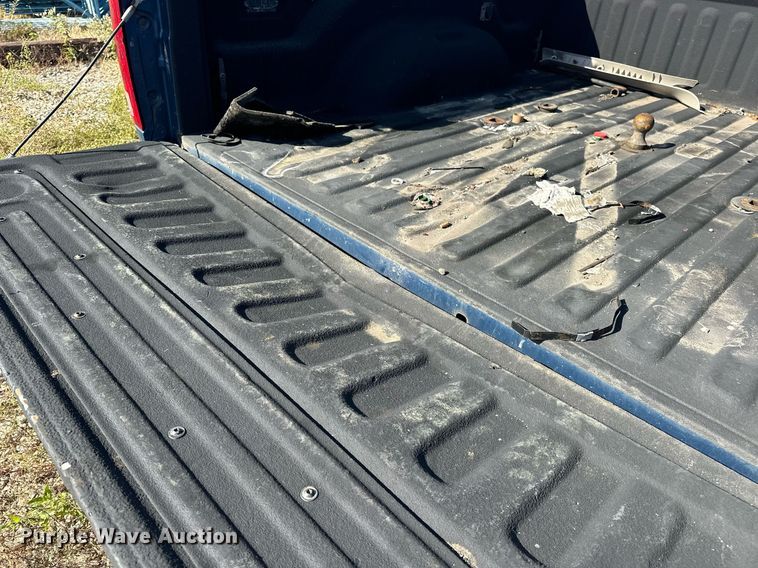 image for item EJ4975 2005 Dodge Ram 3500 Quad Cab pickup truck