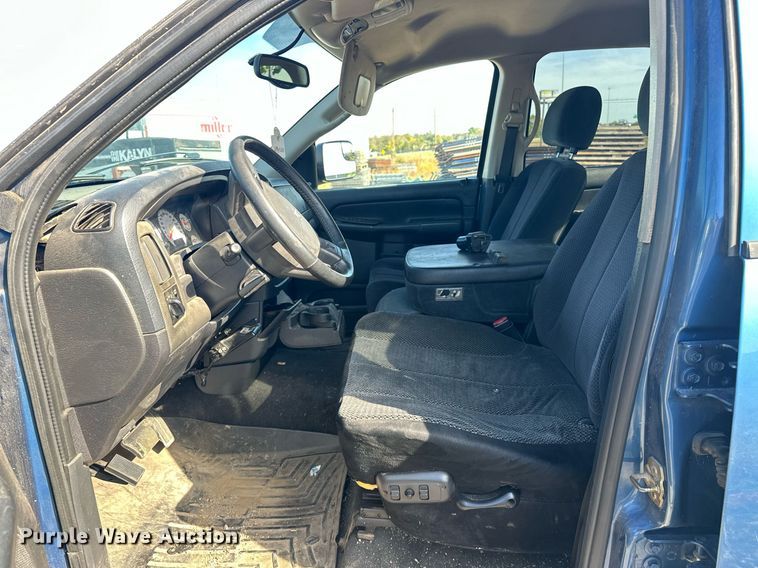 image for item EJ4975 2005 Dodge Ram 3500 Quad Cab pickup truck