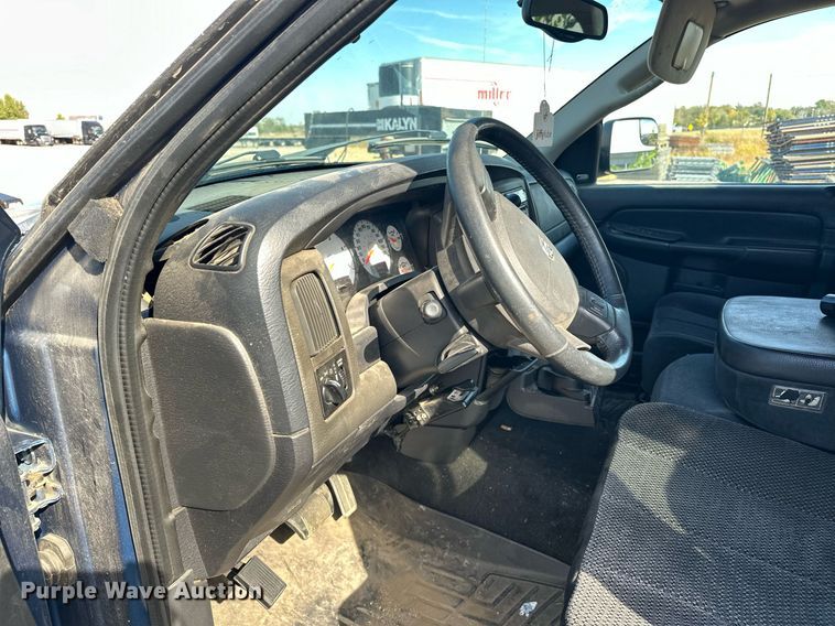 image for item EJ4975 2005 Dodge Ram 3500 Quad Cab pickup truck