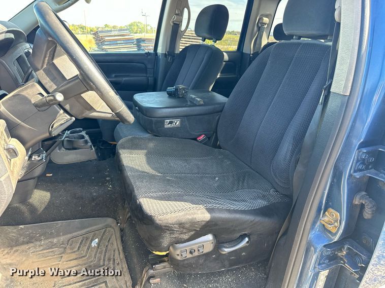 image for item EJ4975 2005 Dodge Ram 3500 Quad Cab pickup truck