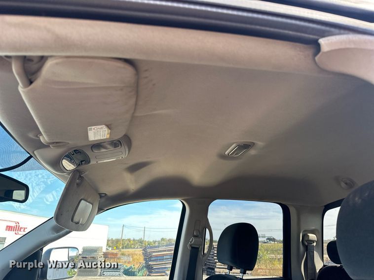 image for item EJ4975 2005 Dodge Ram 3500 Quad Cab pickup truck