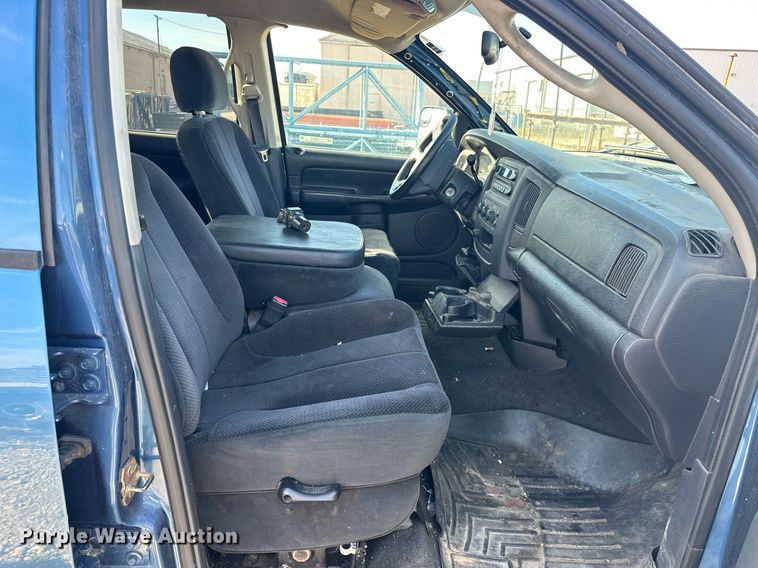 image for item EJ4975 2005 Dodge Ram 3500 Quad Cab pickup truck