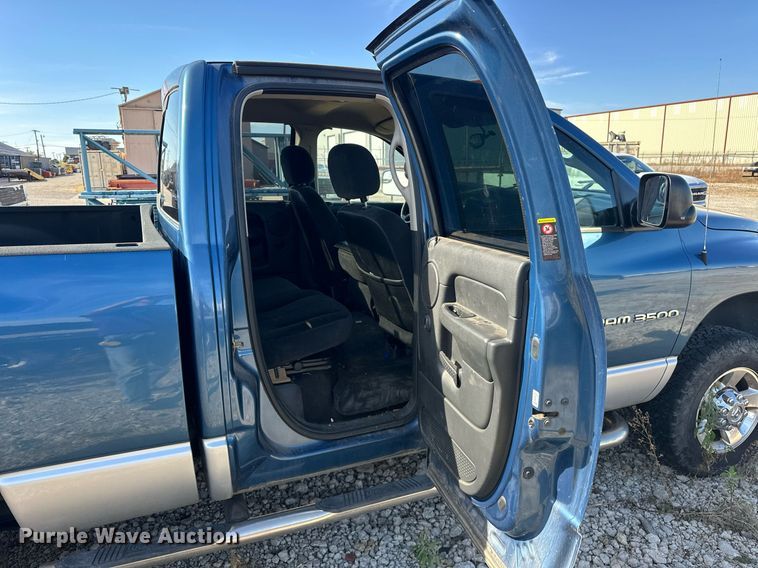 image for item EJ4975 2005 Dodge Ram 3500 Quad Cab pickup truck