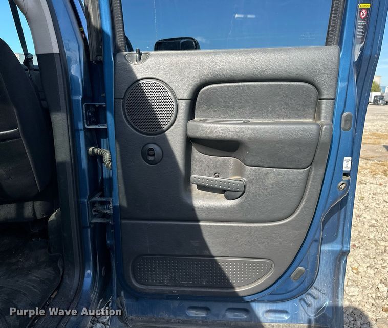 image for item EJ4975 2005 Dodge Ram 3500 Quad Cab pickup truck