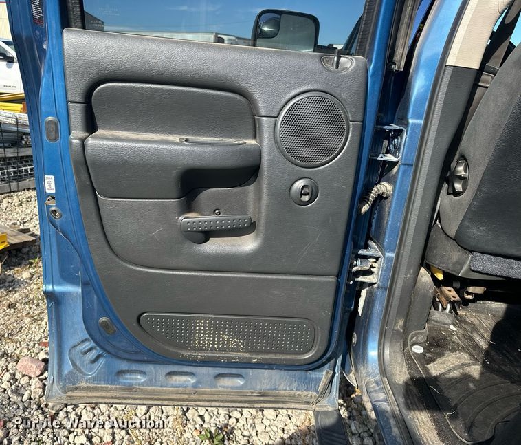 image for item EJ4975 2005 Dodge Ram 3500 Quad Cab pickup truck