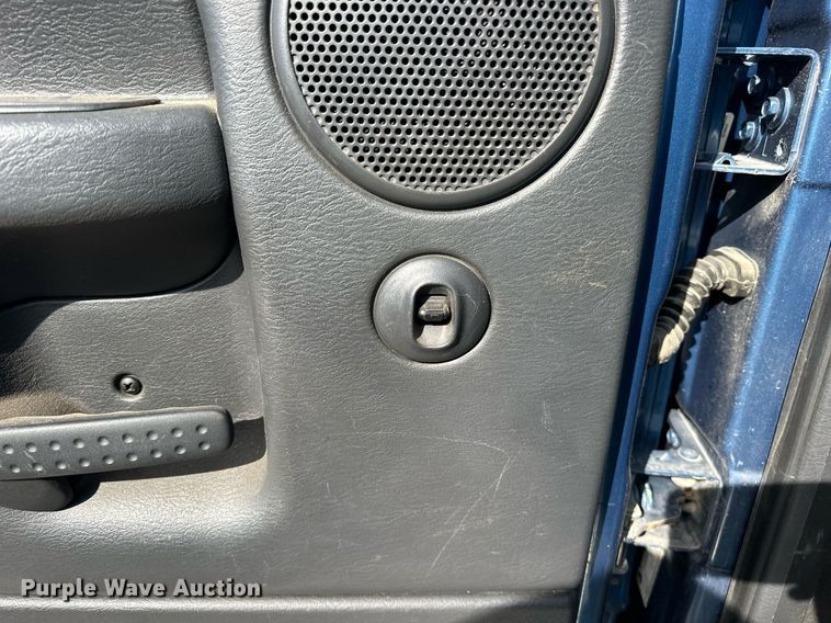 image for item EJ4975 2005 Dodge Ram 3500 Quad Cab pickup truck